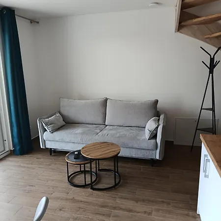 Allan דירה פוסטקובו